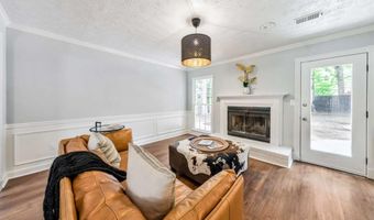 4929 Willow Crk, Woodstock, GA 30188