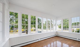 88 Wentworth Ave, Cranston, RI 02905