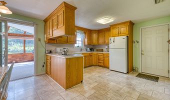 70 Dogwood Ln, Bristol, CT 06010