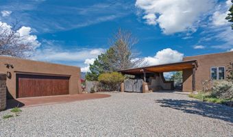 267 Hondo Seco Rd, Arroyo Seco, NM 87514