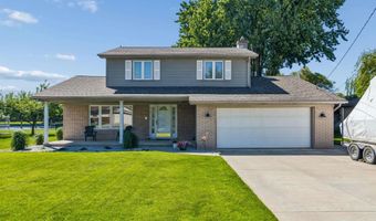 7253 Flamingo Rd, Algonac, MI 48001