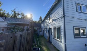 36 Dewey St, Ashland, OR 97520