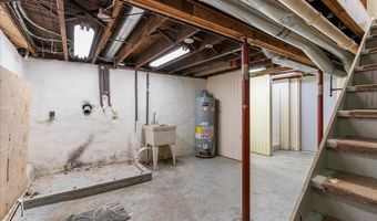 404 N Superior St, Albion, MI 49224