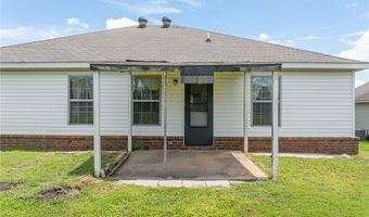 221 Regency Dr, Barling, AR 72923