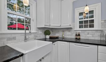 9908 DICKENS Ave, Bethesda, MD 20814