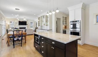 7800 RADNOR Rd, Bethesda, MD 20817