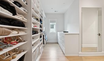 5120 WESSLING Ln, Bethesda, MD 20814