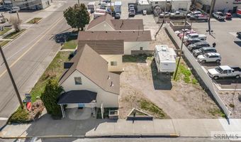 390 N Broadway St, Blackfoot, ID 83221