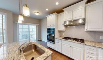 2794 Ashcombe Dr, Ann Arbor, MI 48105