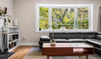 5801 DEVONSHIRE Dr, Bethesda, MD 20816