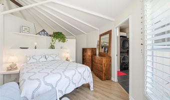 435 N Kalaheo Ave, Kailua, HI 96734