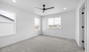 739 Curlew Dr, Ammon, ID 83406
