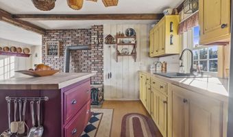 392 High St, Candia, NH 03034