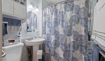 902 F St, Barling, AR 72923