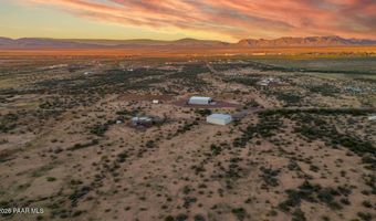 48424 N 520th Ave, Aguila, AZ 85320