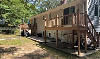 24 Whipple Rd, Smithfield, RI 02917