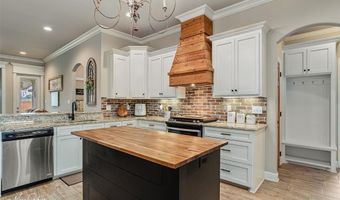 300 Ansley Cir, Benton, LA 71006