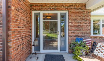 1301 Geneva Dr, Alexandria, MN 56308