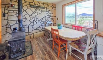 700 Dean Ave, Arco, ID 83213