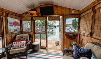 19 Buchanan Ave, Amity Harbor, NY 11701