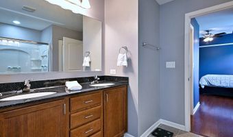 1128 Kingsmill Dr, Algonquin, IL 60102