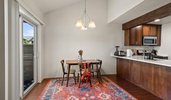 37 N Mountain Ave, Ashland, OR 97520