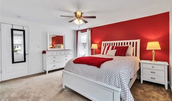 77 Sundridge Dr, Amherst, NY 14228