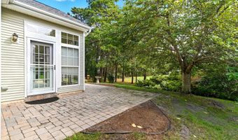 16 Greenways Ln, Lakewood, NJ 08701
