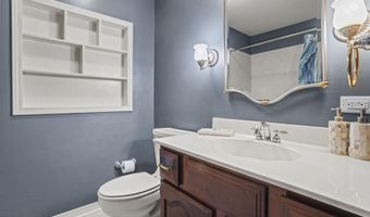 487 Oaklawn Pl, Biloxi, MS 39530