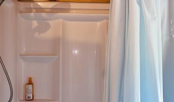 107 Hunter Rd N, Alburgh, VT 05440