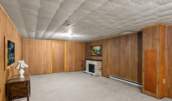 55 Villa Hgts Ct, Algoma, WI 54201