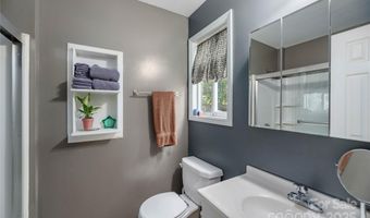 2 Muirfield Ct, Arden, NC 28704
