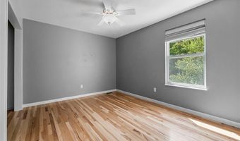 2561 Hidden Meadow Ln, Ballwin, MO 63021