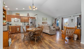 1911 Greyson Dr, Auburn, IN 46706