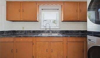 29 Rosedale Dr, Bristol, RI 02809