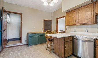 218 N Huber St, Anamosa, IA 52205