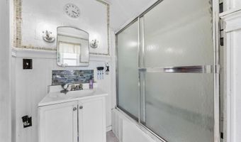 36 APPLE Ave, Bellmawr, NJ 08031