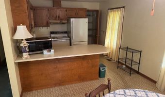 211 Harris St, Bishopville, SC 29010
