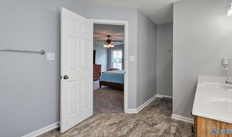 15729 Lapington Rd, Athens, AL 35614