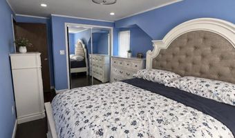 13 W Park Ave W, Avenel, NJ 07001