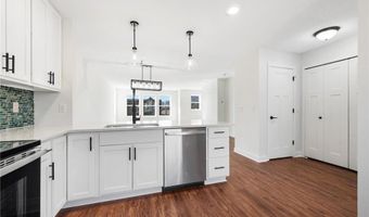 2604 Golden Valley Rd, Minneapolis, MN 55411