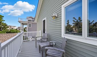 273 7TH St, Avalon, NJ 08202