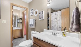 406 W Cline St, Aurora, MO 65605