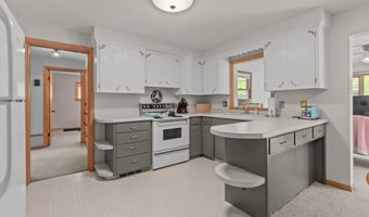1218 W BREWSTER St, Appleton, WI 54914