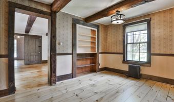 42 Main St, Brookline, NH 03033