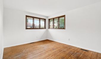 43 Delamere Rd, Amherst, NY 14221