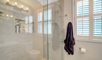 4220 32ND St S, Arlington, VA 22206