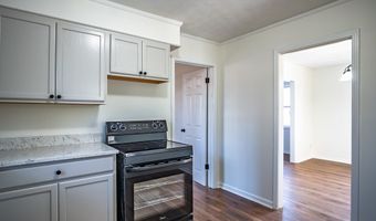 201 College St, Batesville, MS 38606