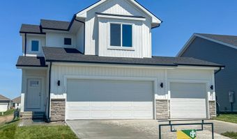 526 43rd St SW, Altoona, IA 50009