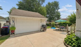 1320 N HARRIMAN St, Appleton, WI 54911